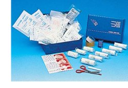 CASSETTA PRONTO SOCCORSO CARAVAN, PER L'AUTOMOBILE, IL CAMION E TUTTI GLI AUTOMEZZI. OBBLIGATORIA IN MOLTE NAZIONI EUROPEE CON CONTENUTO CONFORME ALLA NORMATIVA DIN 13164/B - farmaidea24.com