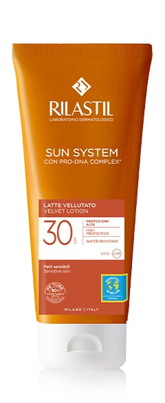 RILASTIL SUN SYSTEM PHOTO PROTECTION TERAPY LATTE VELLUTANTE SPF 30 200 ML - farmaidea24.com